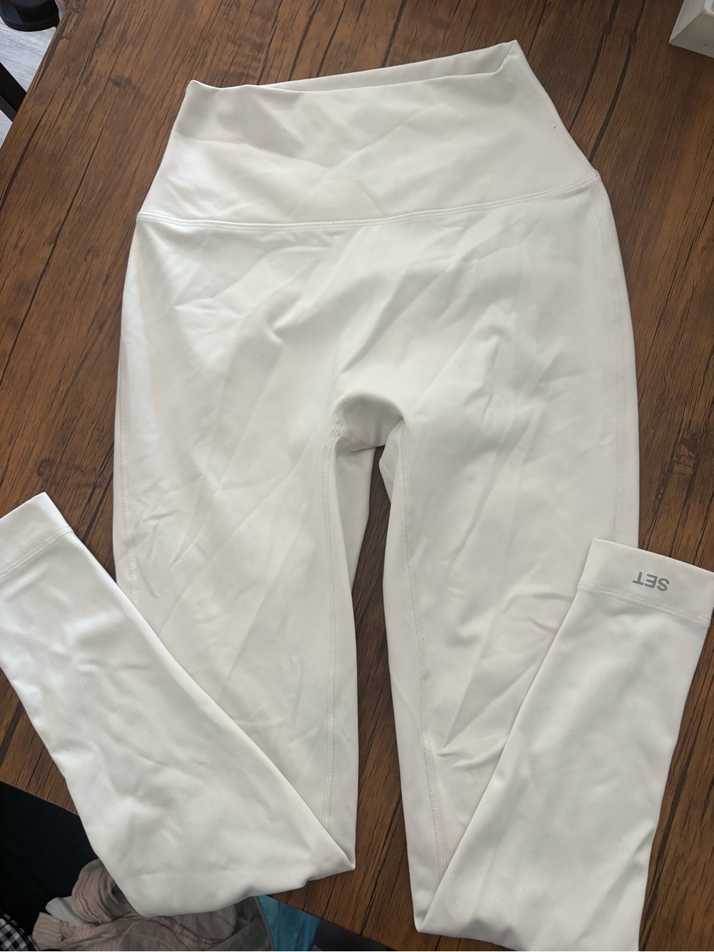 SET Active White Luxeform Activewear Label